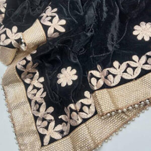 Women-velvet-shawls