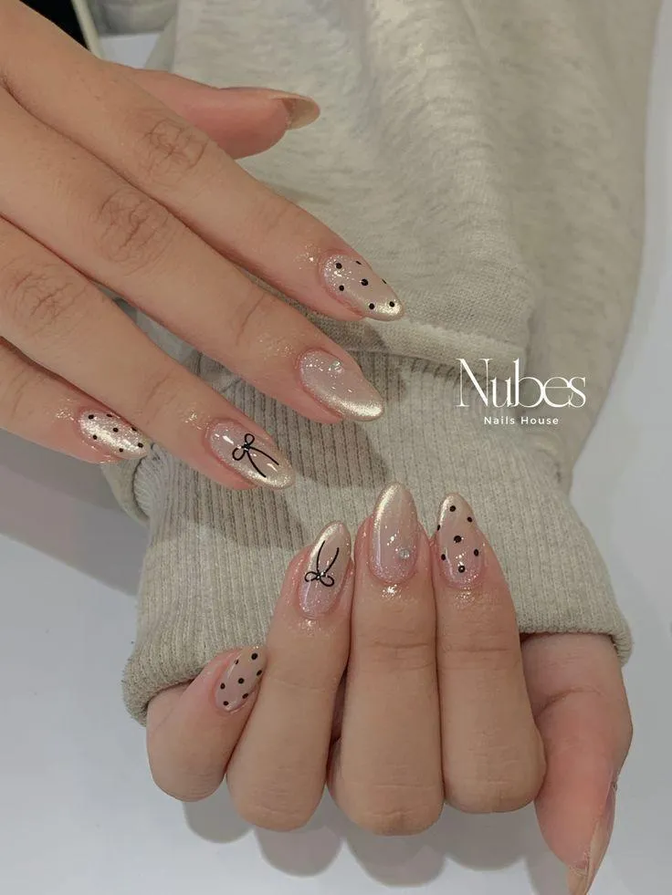 press on nails bow design - view 3