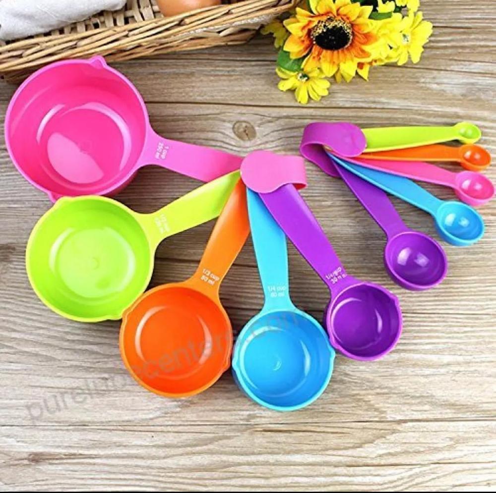 multicolor measuring spoons set